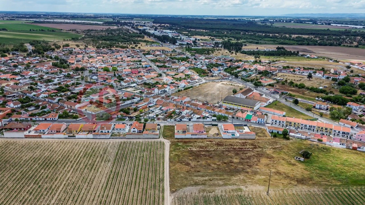 Moradia T3 para Venda em Muge Foto 25