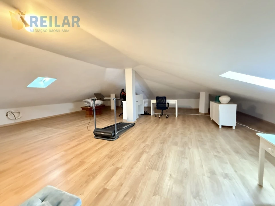 Moradia T4 para Venda em Santa Iria de Azoia, São João da Talha e Bobadela Foto 53
