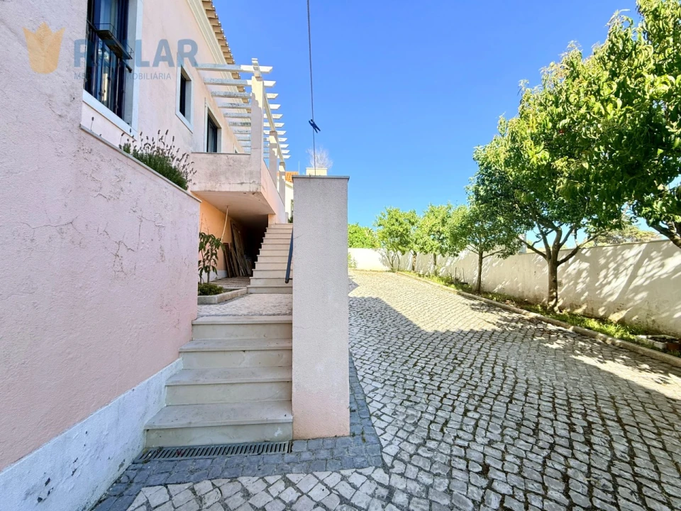 Moradia T4 para Venda em Santa Iria de Azoia, São João da Talha e Bobadela Foto 70