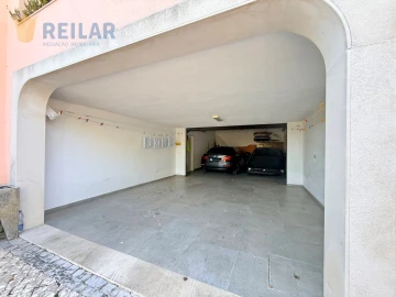 Moradia T4 para Venda em Santa Iria de Azoia, São João da Talha e Bobadela
