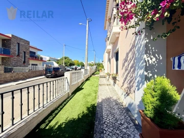 Moradia T4 para Venda em Santa Iria de Azoia, São João da Talha e Bobadela