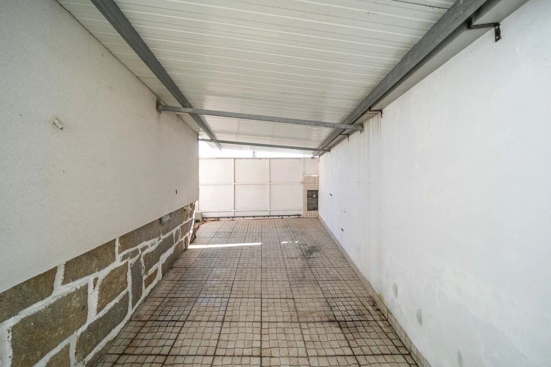 Moradia T4 para Venda em Madalena Foto 34