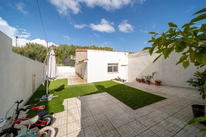 Moradia T4 para Venda em Madalena