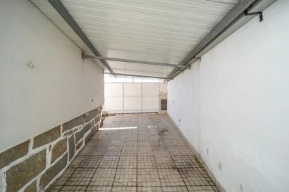 Moradia T4 para Venda em Madalena