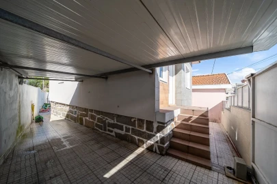 Moradia T4 para Venda em Madalena