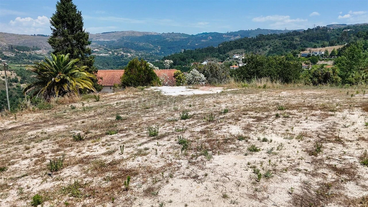 Terreno para Venda em Soalhães Foto 3