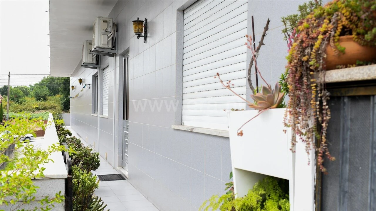 Apartamento T2 para Venda em Aveleda Foto 2