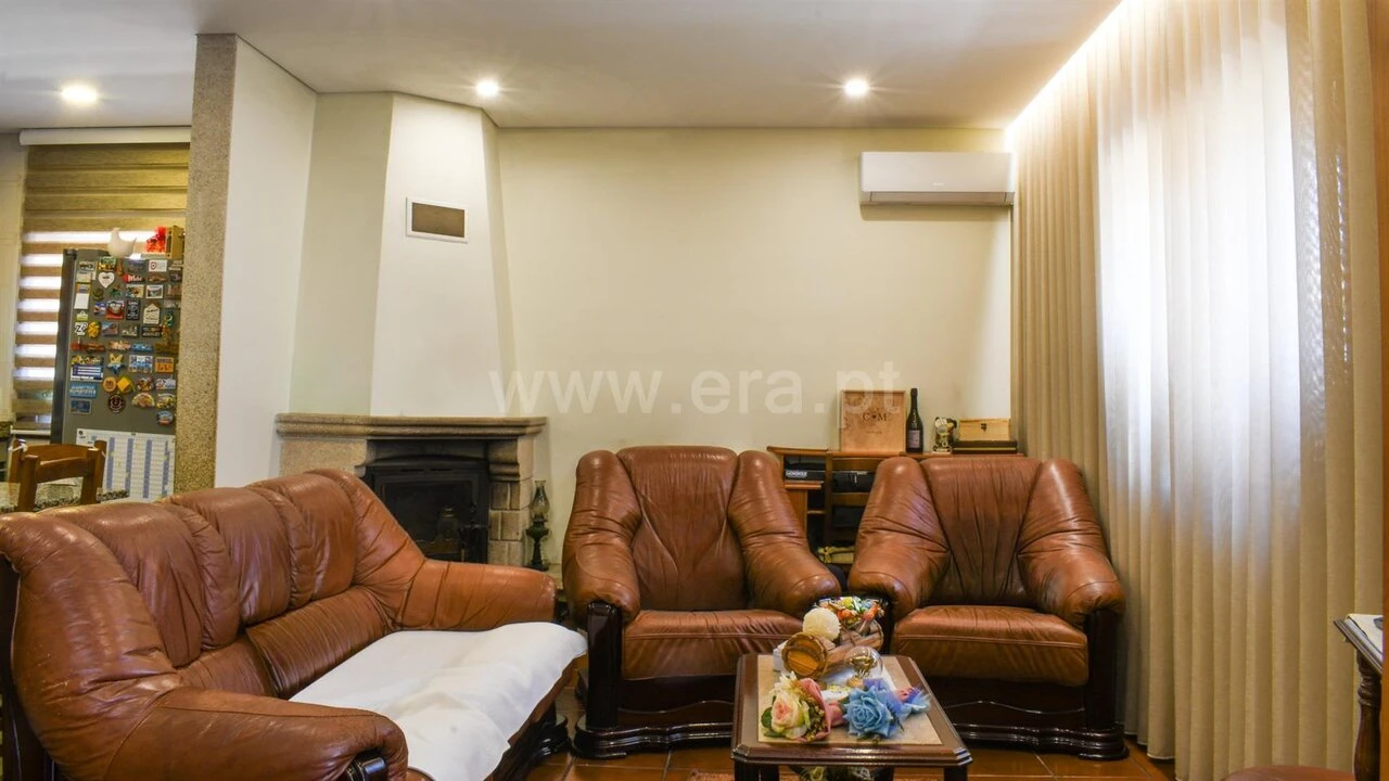 Apartamento T2 para Venda em Aveleda Foto 6