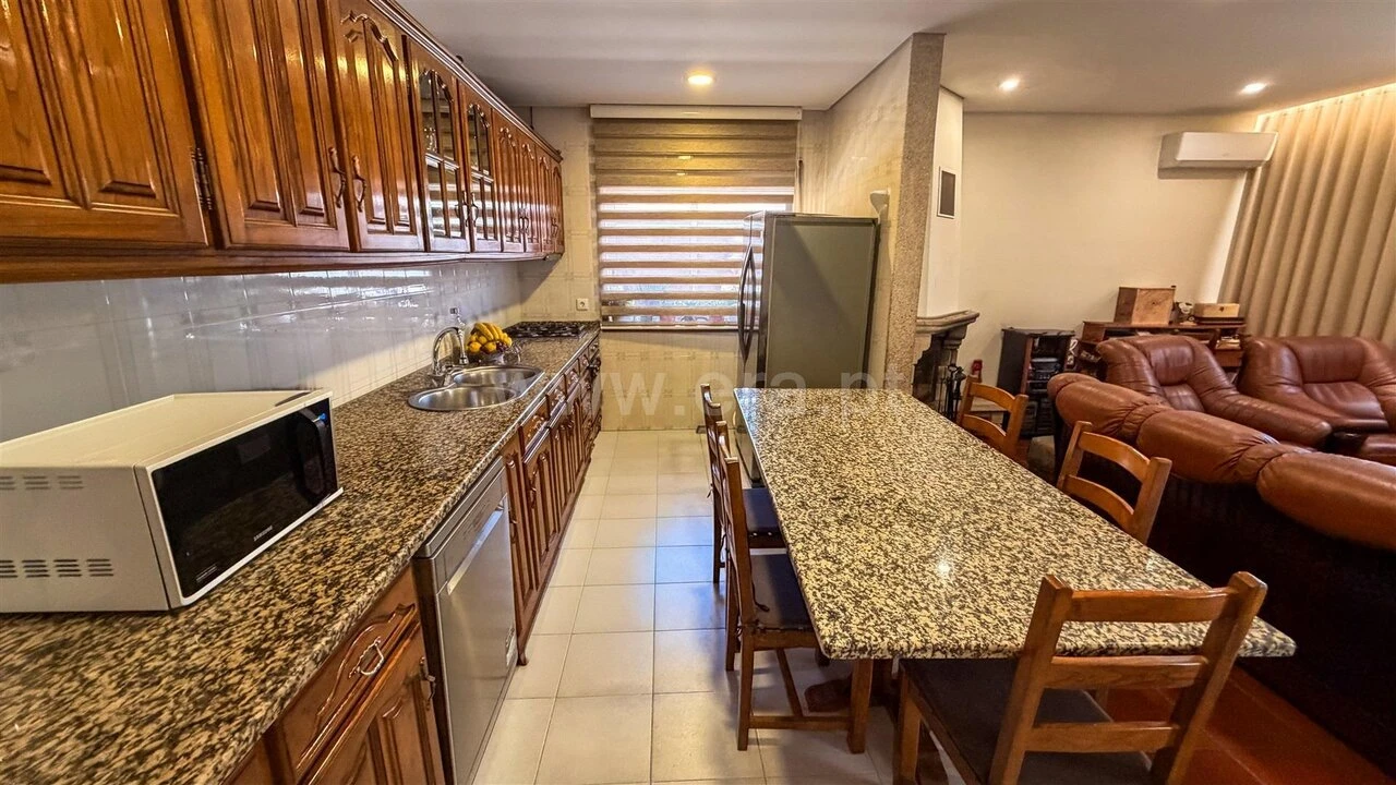 Apartamento T2 para Venda em Aveleda Foto 10