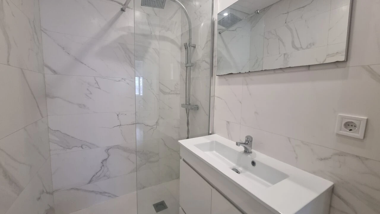 Apartamento T3 para Venda em Santa Marinha e São Pedro da Afurada Foto 5