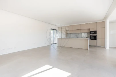 Moradia T3 para Venda em Santa Maria do Castelo e Santiago e Santa Susana