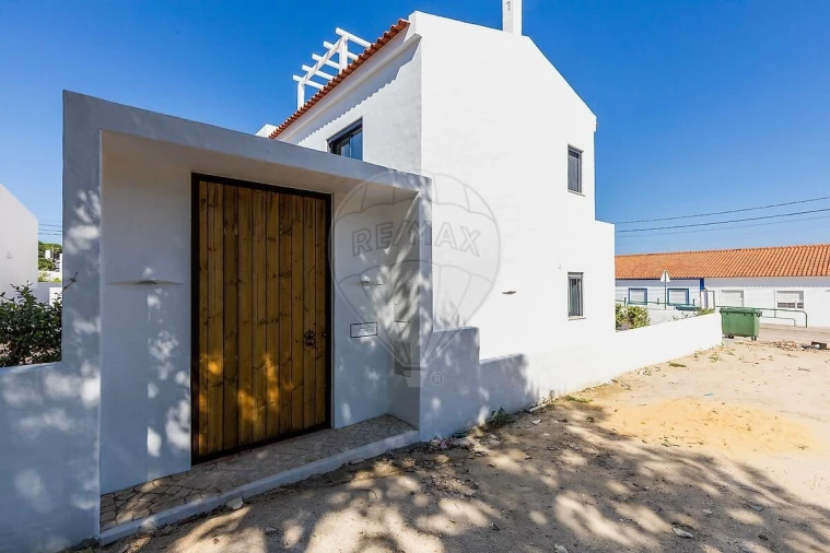 Moradia T3 para Venda em Santa Maria do Castelo e Santiago e Santa Susana Foto 40