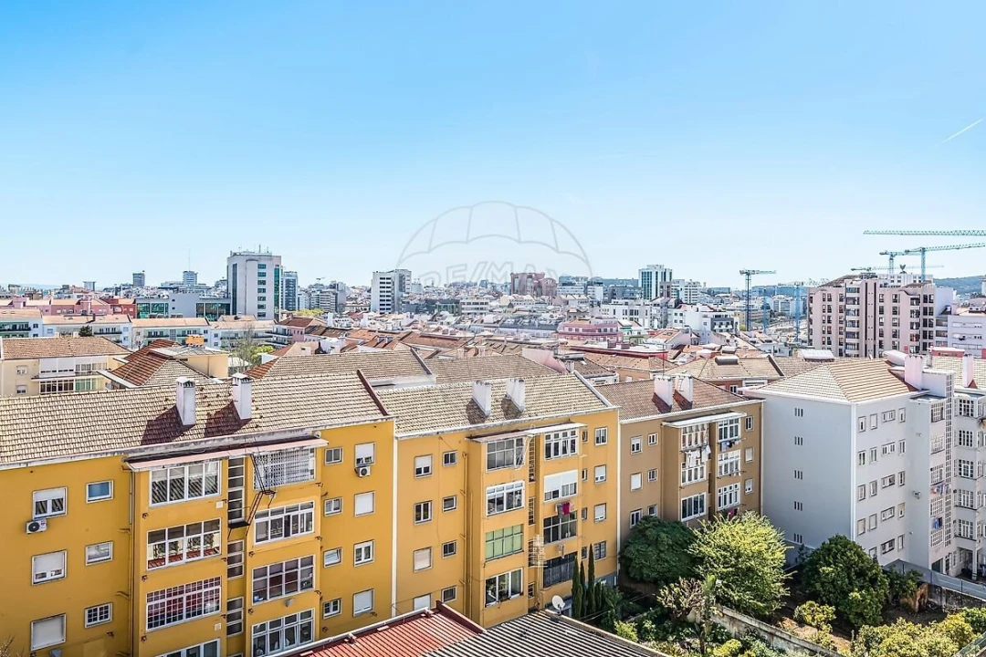 Apartamento T2 para Venda em Alvalade Foto 27