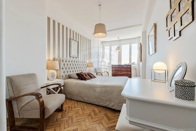 Apartamento T2 para Venda em Alvalade Foto 16