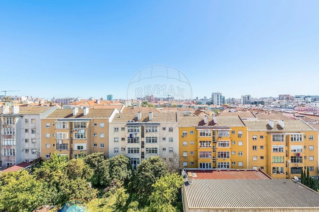 Apartamento T2 para Venda em Alvalade Foto 28