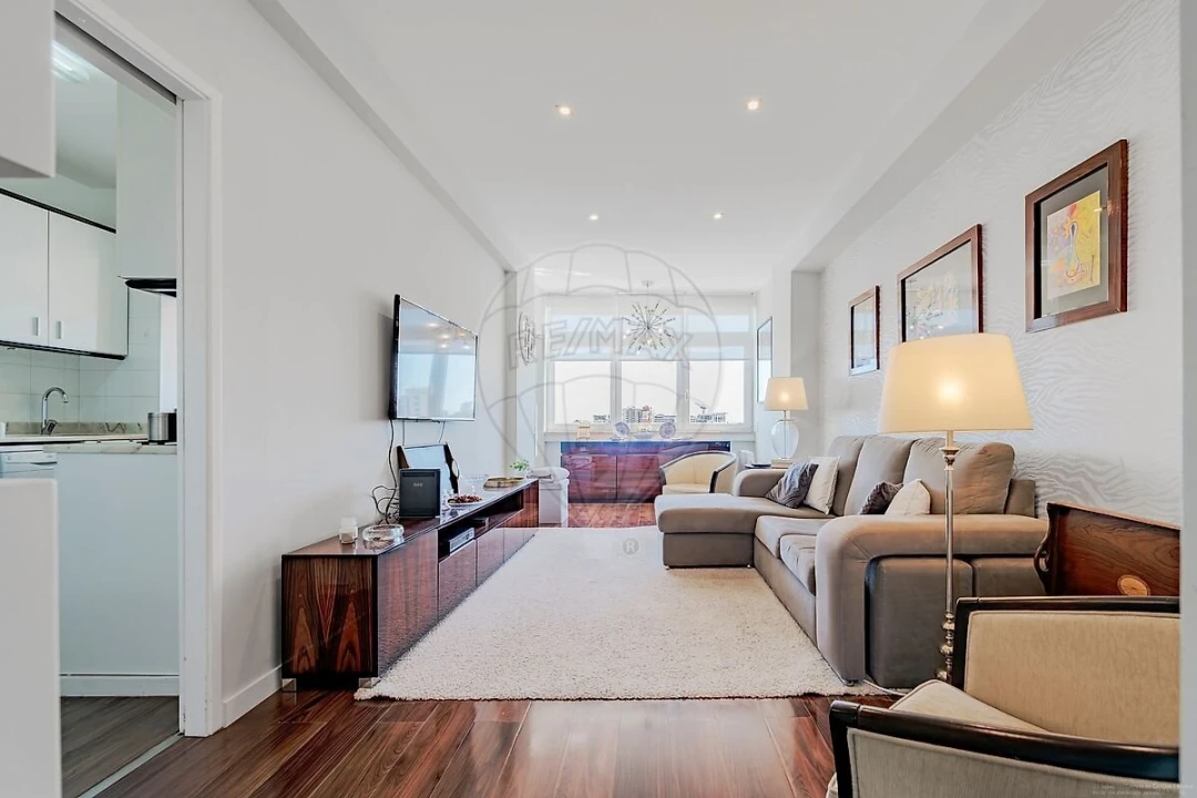 Apartamento T2 para Venda em Alvalade Foto 5