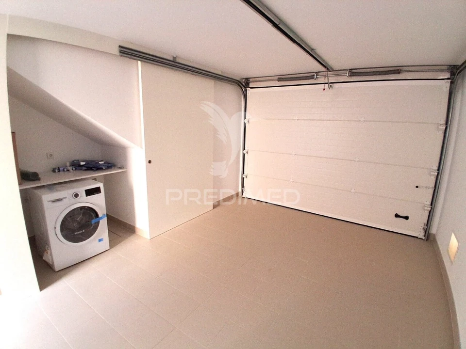 Moradia T3 para Venda em Quarteira Foto 38