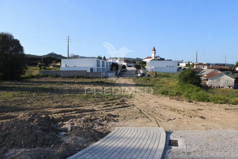 Terreno para Venda em Barcelos, V.Boa, V.Frescainha Foto 10