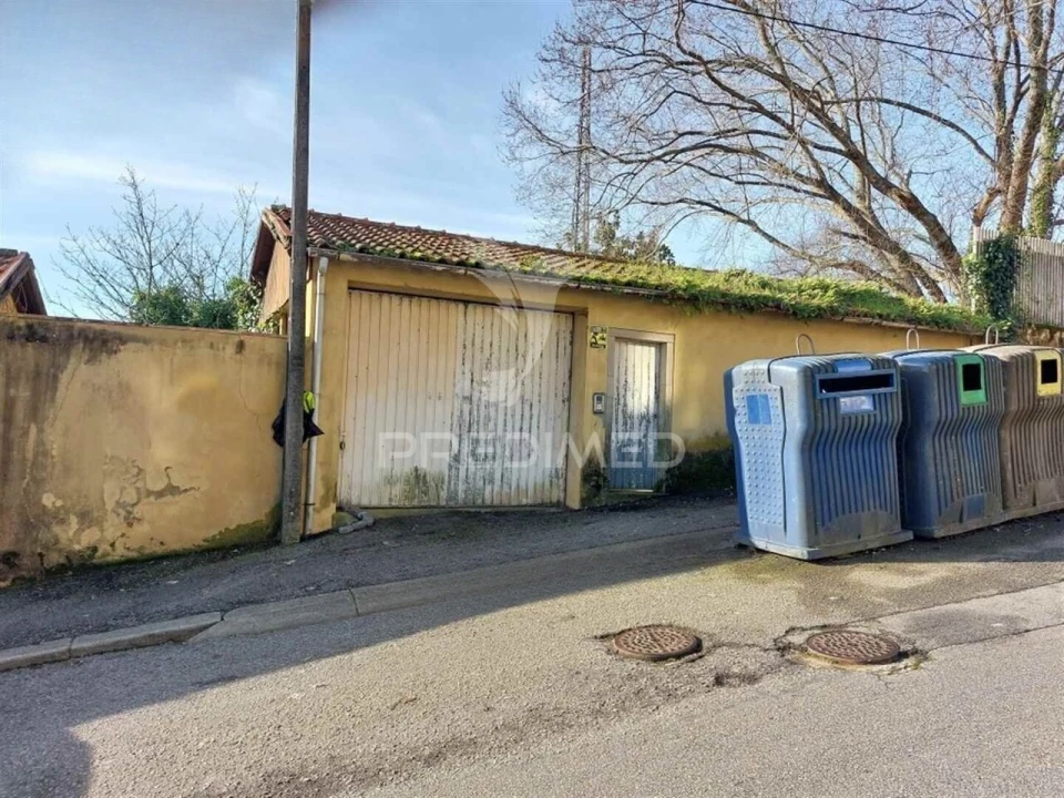 Moradia T6 para Venda em São João da Madeira Foto 3