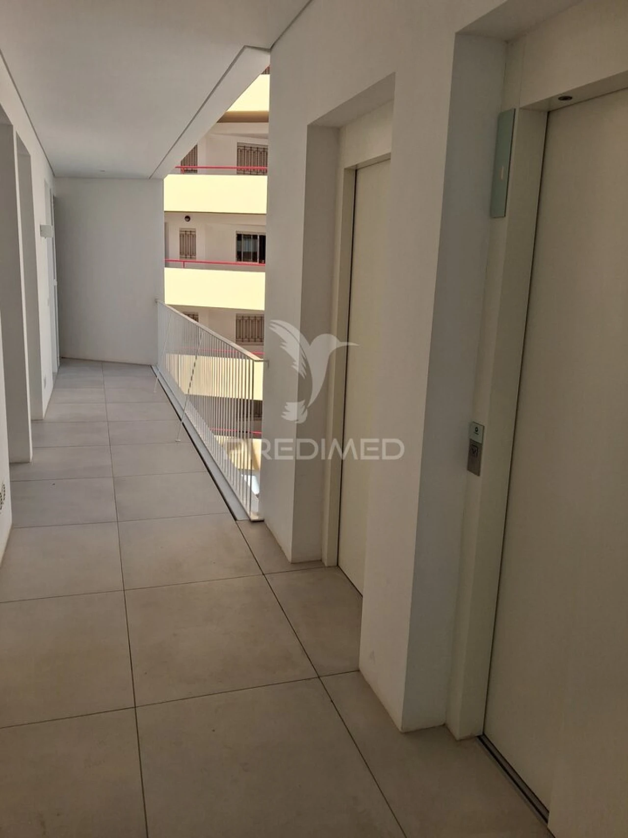 Apartamento T3 para Venda em Quarteira Foto 4