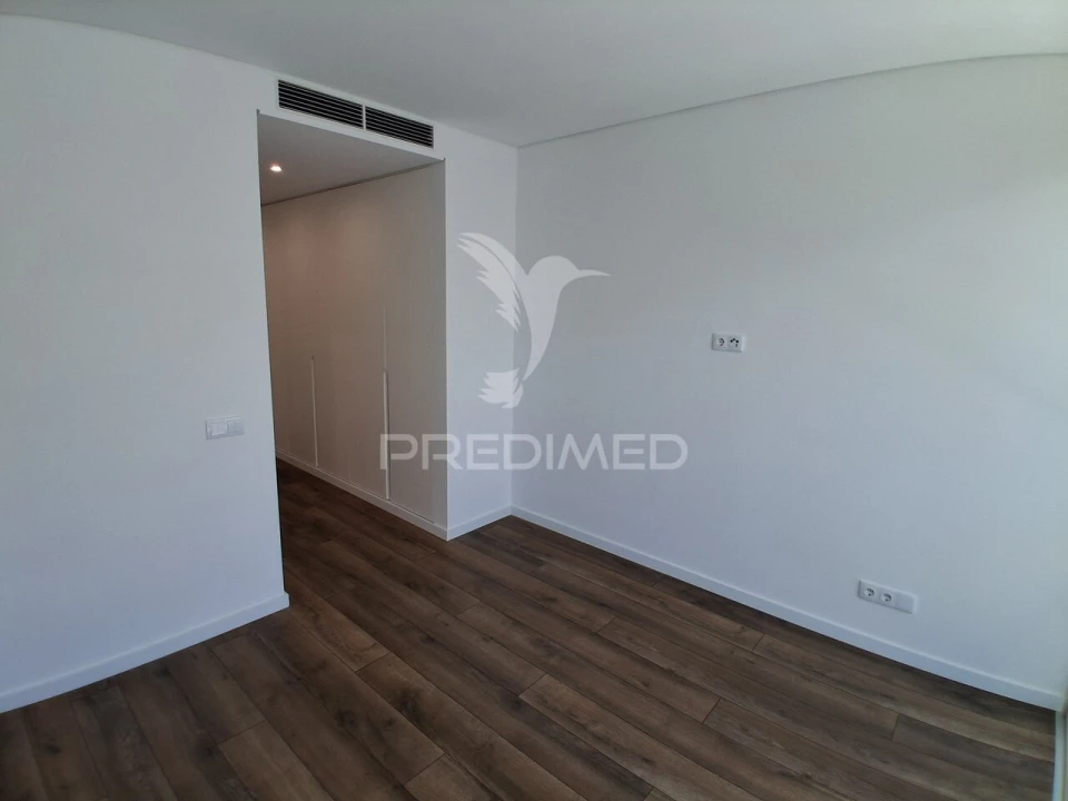 Apartamento T3 para Venda em Quarteira Foto 22