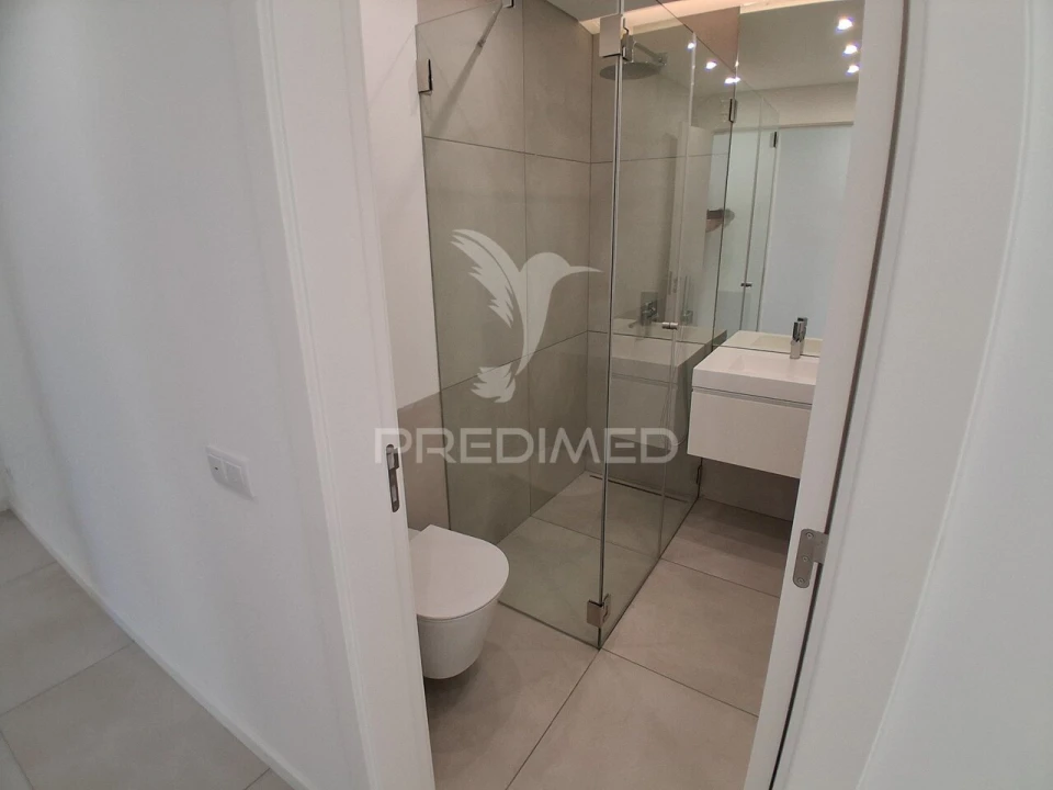 Apartamento T3 para Venda em Quarteira Foto 14