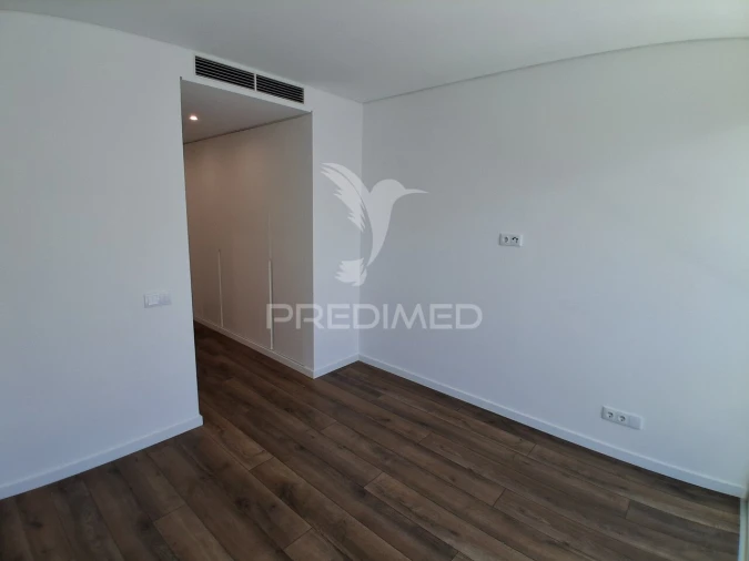 Apartamento T3 para Venda em Quarteira Foto 22