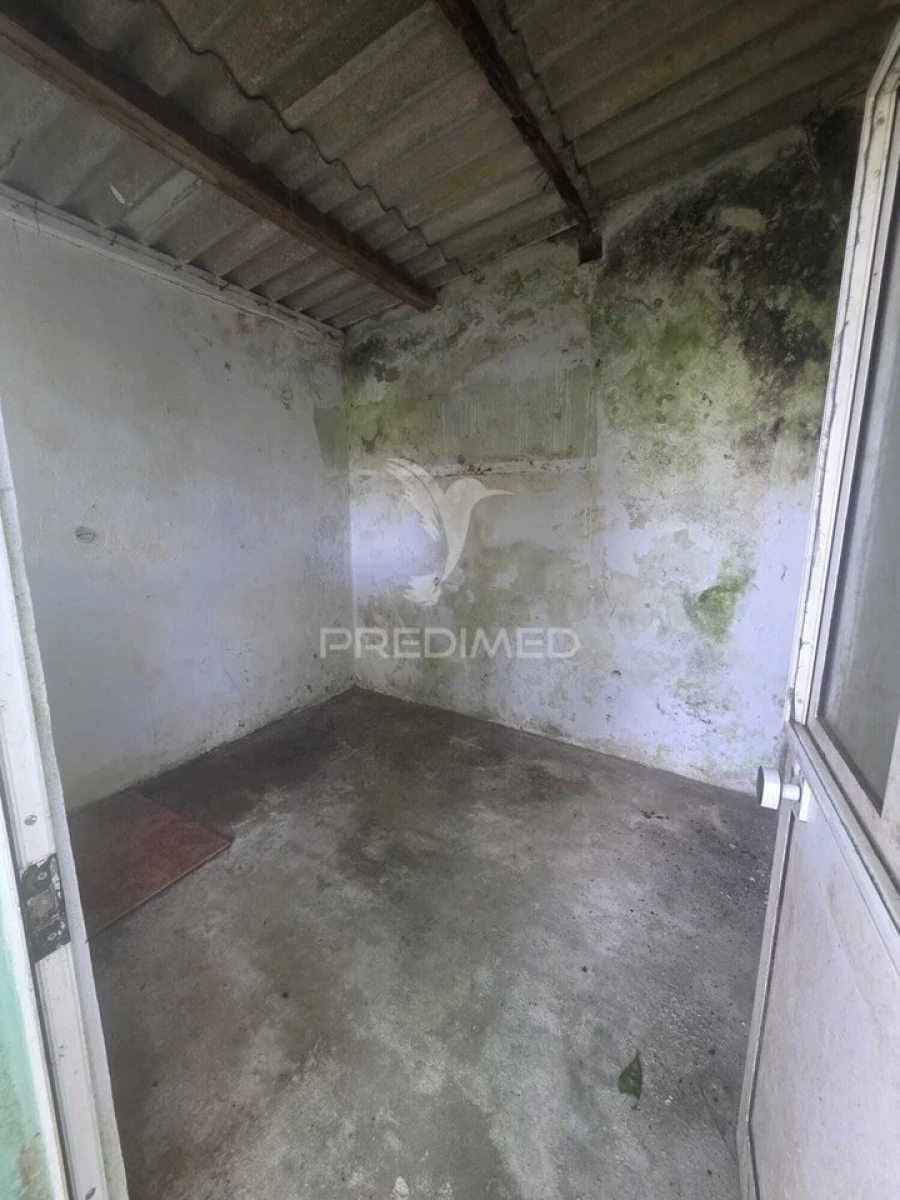 Moradia T3 para Venda em Lajes Foto 21