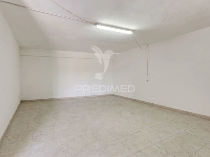 Garagem para Venda em Cacém e São Marcos Foto 2