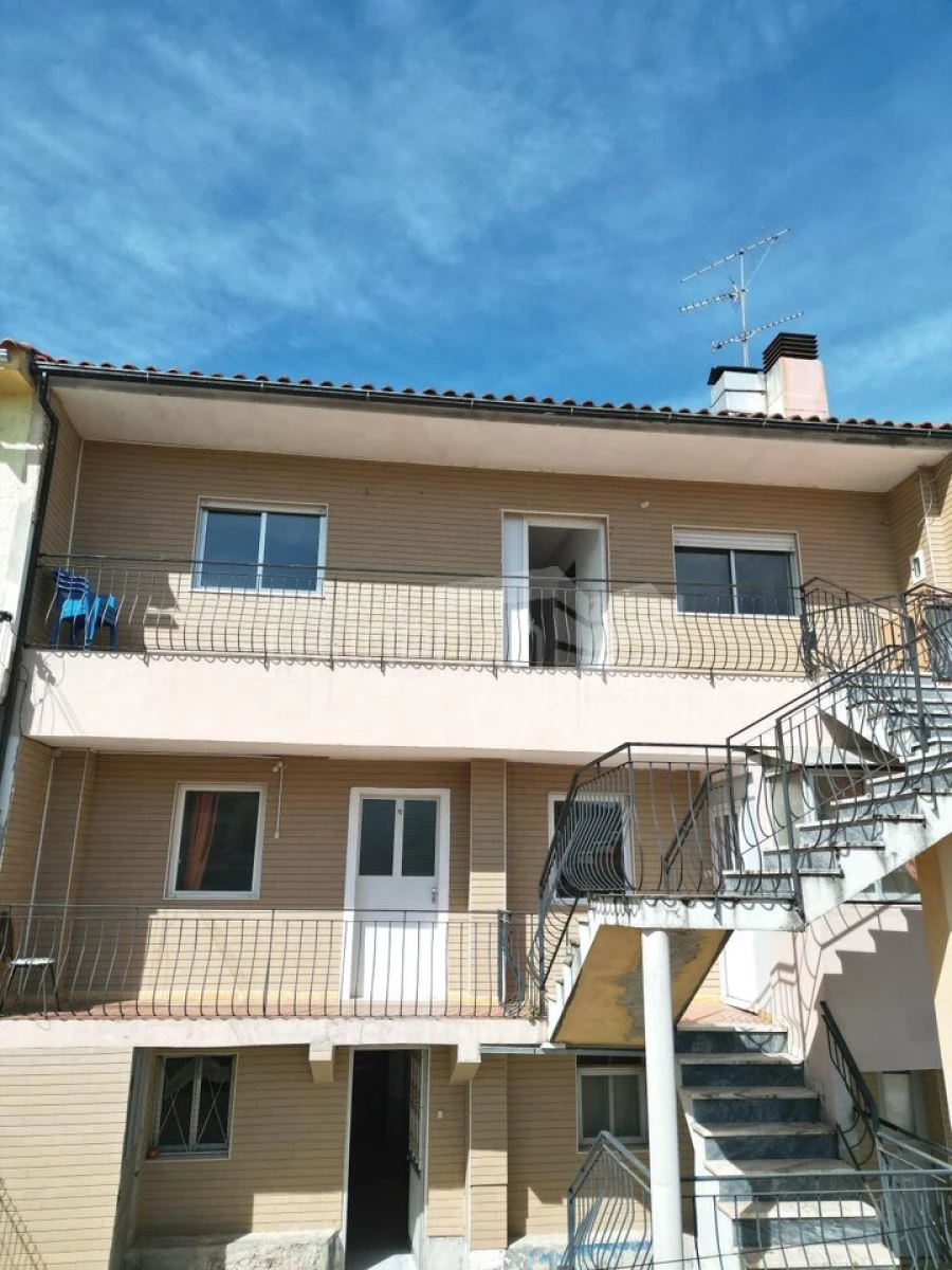 Moradia T8 para Venda em Samil Foto 3