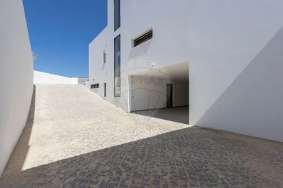 Moradia T3 para Venda em Lagos (São Sebastião e Santa Maria)