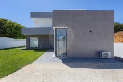 Moradia T3 para Venda em Lagos (São Sebastião e Santa Maria)