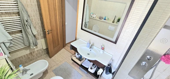 Moradia T4 para Venda em Quelfes