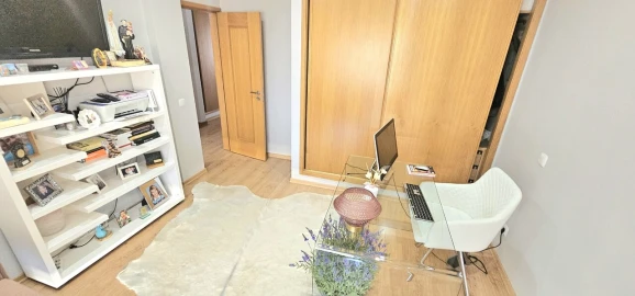 Moradia T4 para Venda em Quelfes