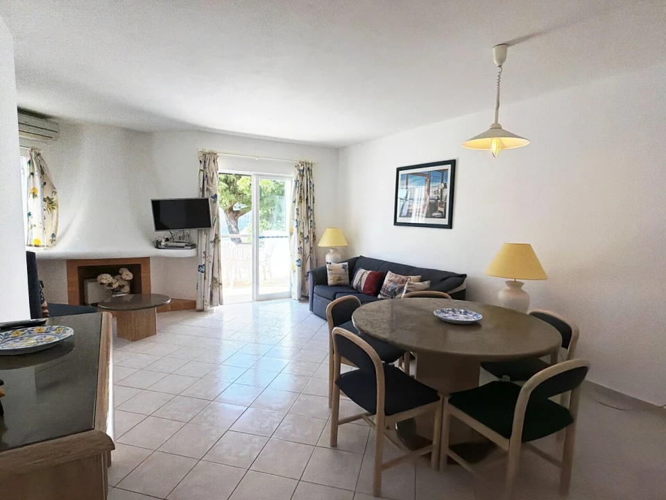 Apartamento T2 para Venda em Albufeira e Olhos de Água Foto 7
