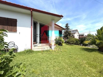 Moradia T3 para Venda em Cabanelas