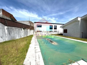 Moradia T3 para Venda em Cabanelas