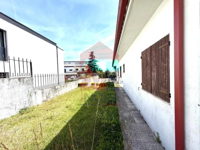 Moradia T3 para Venda em Cabanelas Foto 24