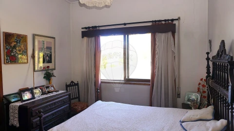 Moradia T5 para Venda em Tamengos, Aguim e Óis do Bairro
