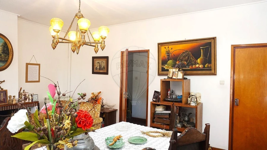 Moradia T5 para Venda em Tamengos, Aguim e Óis do Bairro Foto 8