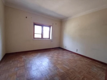 Moradia T6 para Venda em Nogueira do Cravo