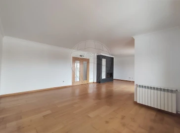 Moradia T5 para Venda em Assafarge e Antanhol