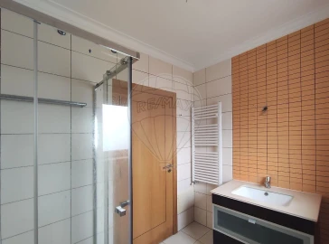 Moradia T5 para Venda em Assafarge e Antanhol