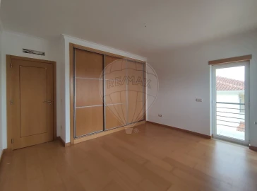 Moradia T5 para Venda em Assafarge e Antanhol