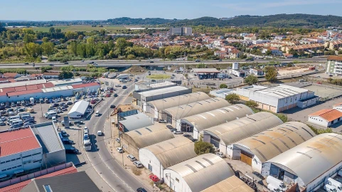 Armazém para Venda em Eiras e São Paulo de Frades