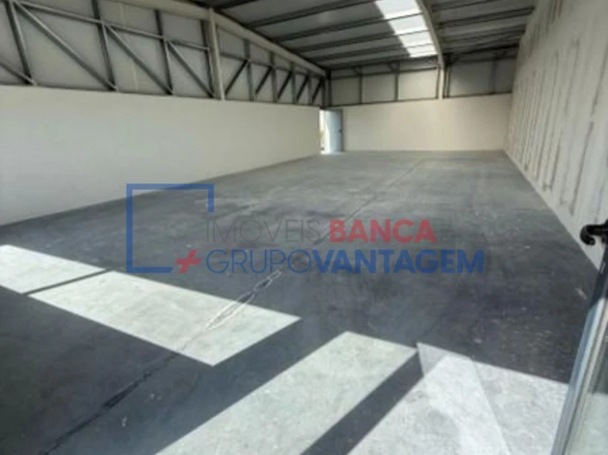 Armazém para Venda em Vila Franca das Naves e Feital Foto 6