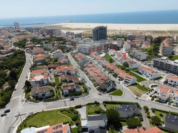 Moradia T4 para Venda em Buarcos