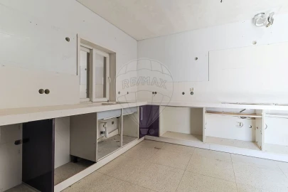 Moradia T4 para Venda em Buarcos
