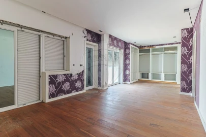 Moradia T4 para Venda em Buarcos