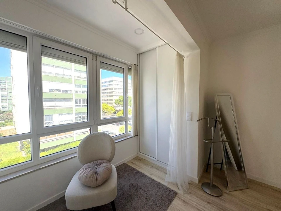 Apartamento T2 para Arrendamento em Oeiras e São Julião da Barra, Paço de Arcos e Caxias Foto 2
